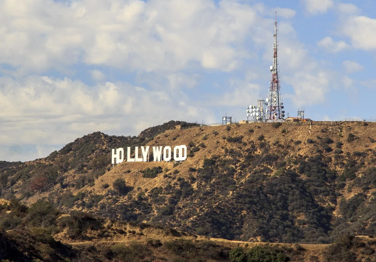 hollywood, sign, symbol, icon, vintage, america, travel, california, cinema, brown travel, brown movie, brown vintage, hollywood, hollywood, hollywood, hollywood, hollywood. Why Los Angeles and New York set brand deal rates for creators